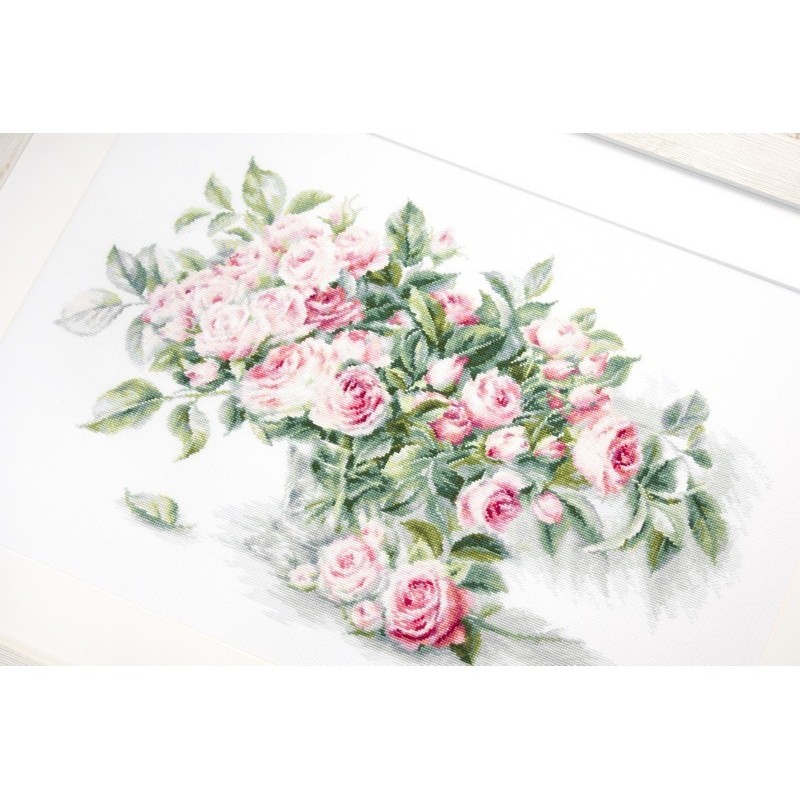 Luca-S Embroidery kit Bouquet of Pink Roses